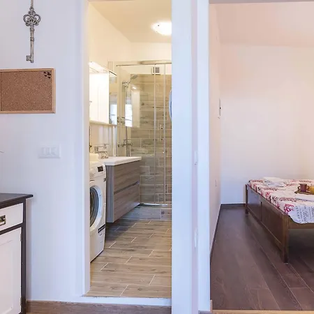 Porta Aurea Sunny * 普拉